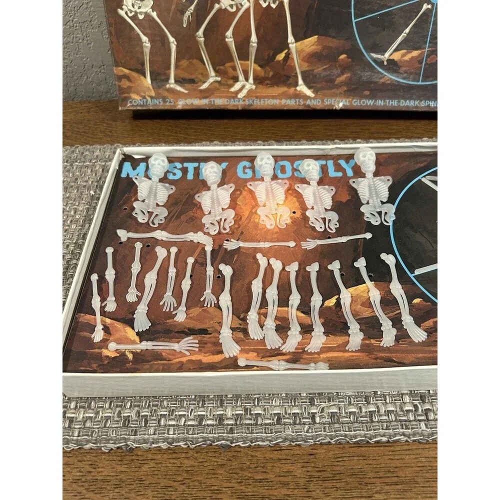 Caravan Mostly Ghostly Glow Skeleton Horror Board Game 1975 Boxed Complete